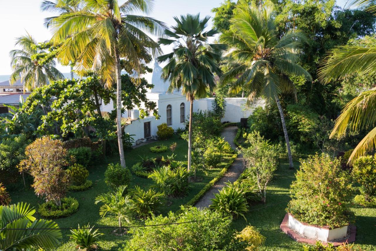 Imani Beach Villa Resort Bububu Exterior photo